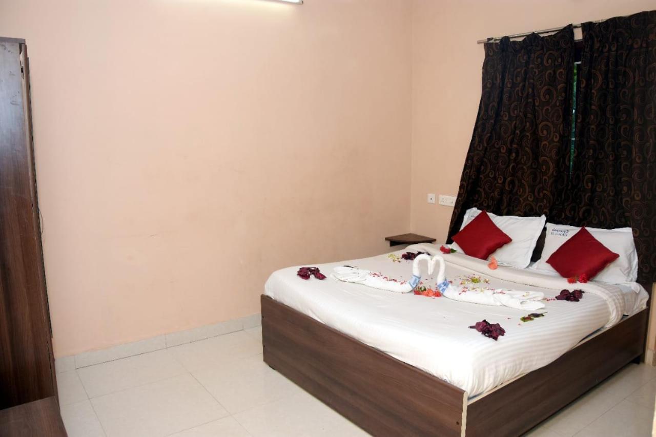 Hotel Grass Dew Yercaud Esterno foto